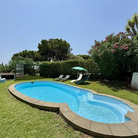 Villa Browns With Pool By Homing