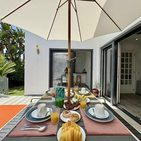 Villa Browns With Pool By Homing *