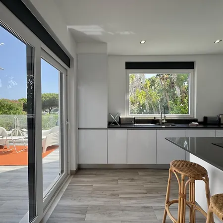 Browns With Pool By Homing